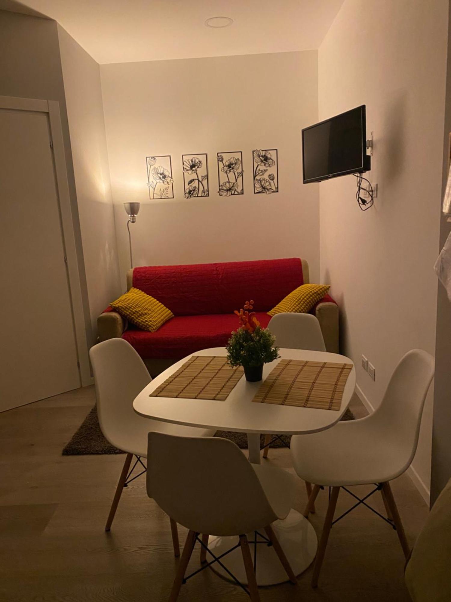 Onlyroomsrho Buitenkant foto
