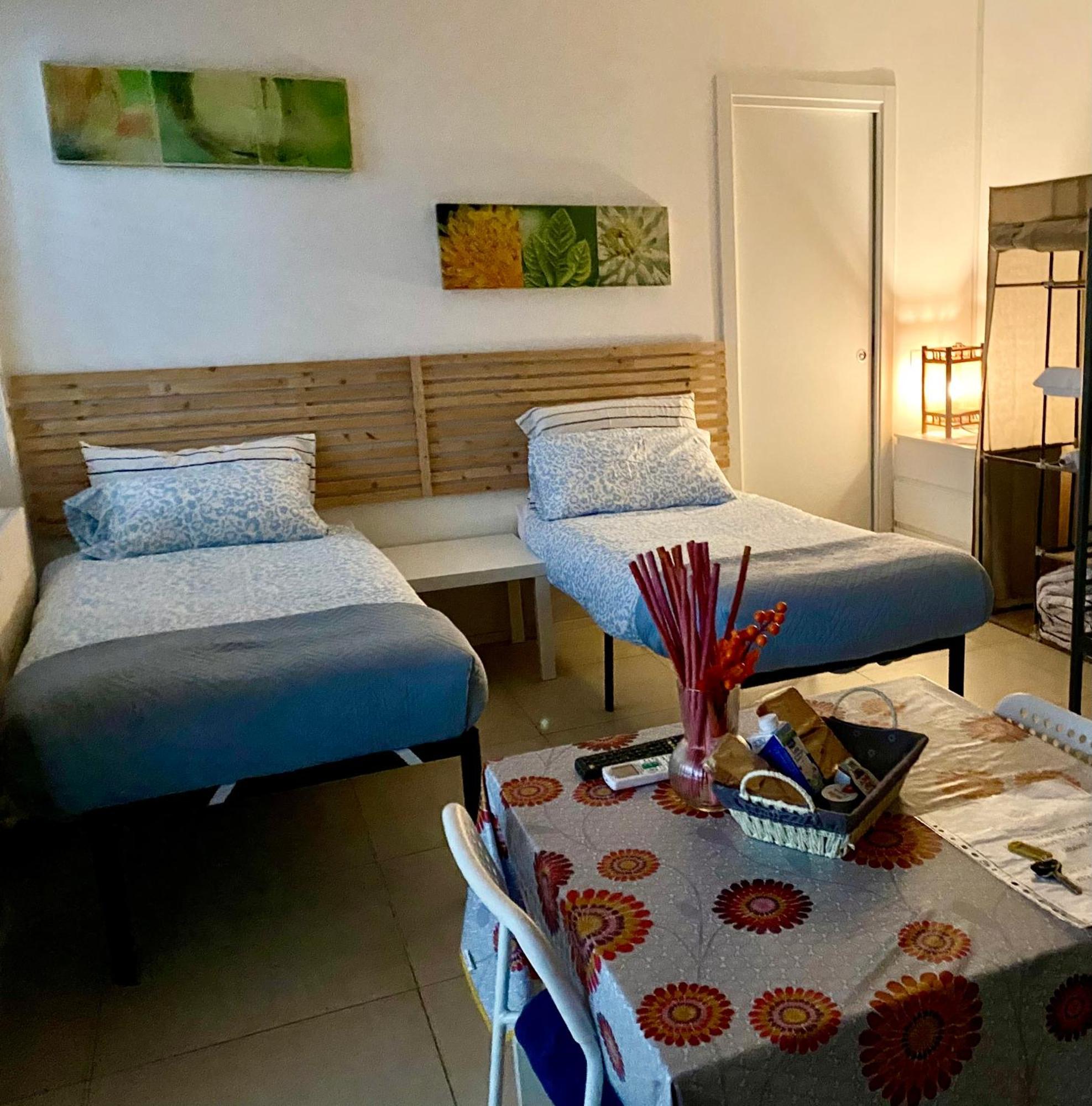 Onlyroomsrho Buitenkant foto